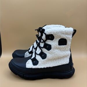 New Sorel Women’s Explorer II Joan Cozy Boot insulated Waterproof
